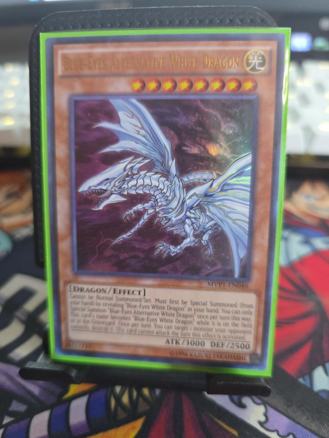 Blue-Eyes Alternative White Dragon
