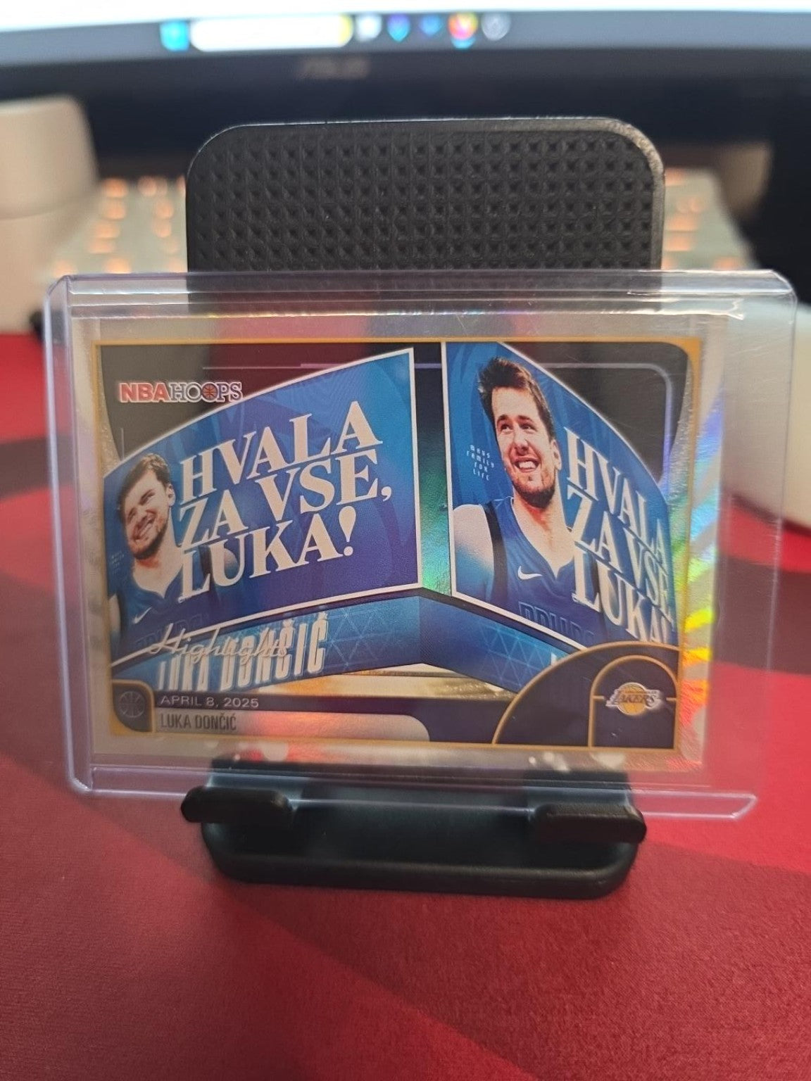 2025-26 Topps NBA Hoops Luka Dončić Highlights Hvala Za Vse, Luka! Foil SP #269 – Lakers