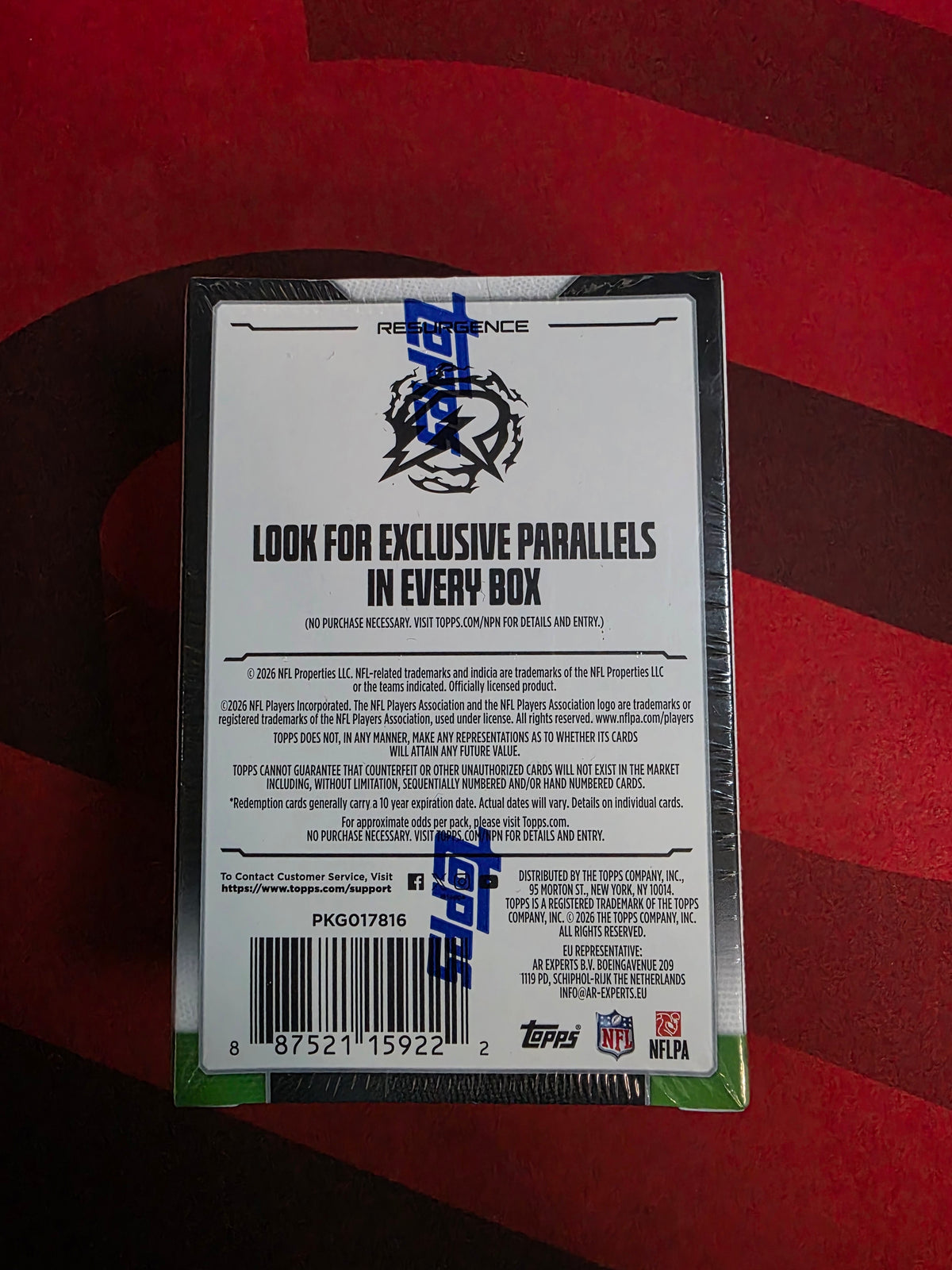 Topps NFL RESURGENCE 2025 BLASTER box